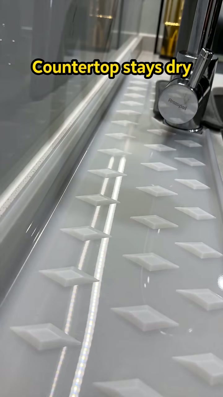 The countertop and back wall stay dry